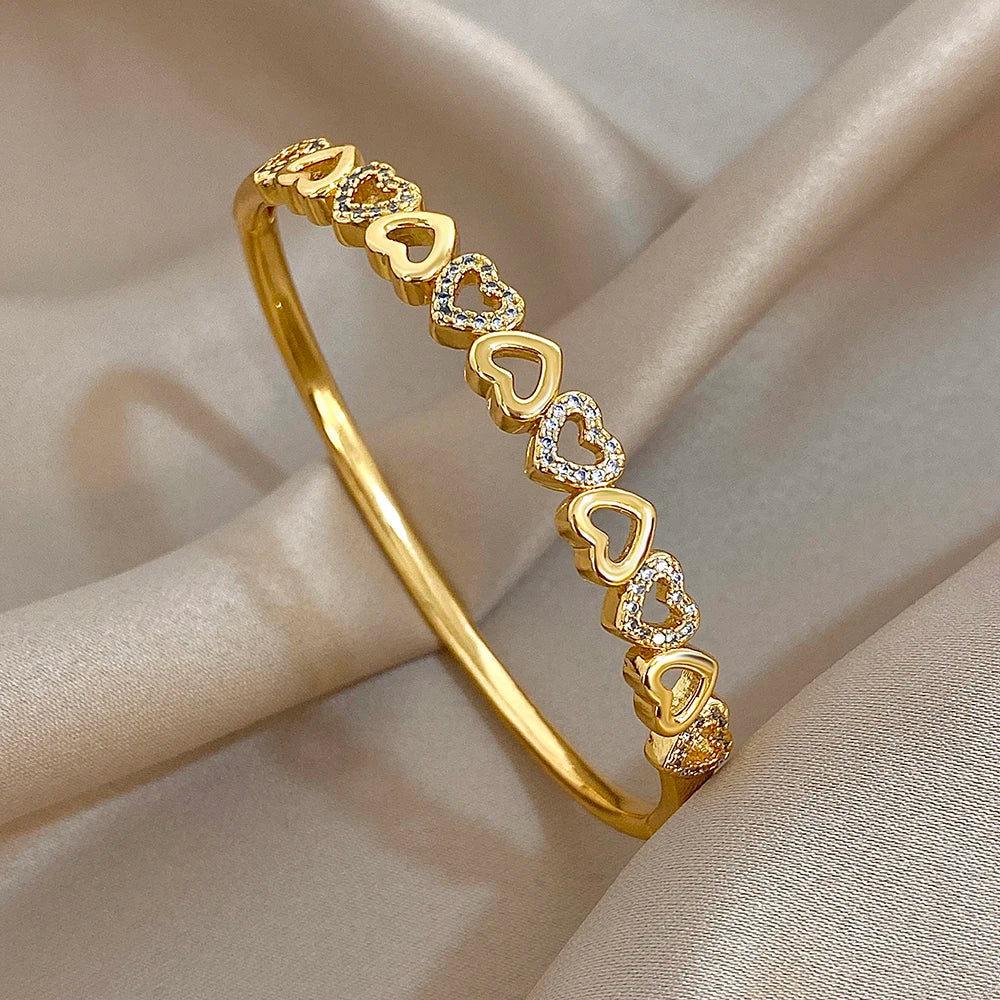 Elegant Zircon Heart Patchwork Cuff Bracelet for Women Fashion Gold Plated Copper Stacking Bangle Bracelets Jewelry Gifts