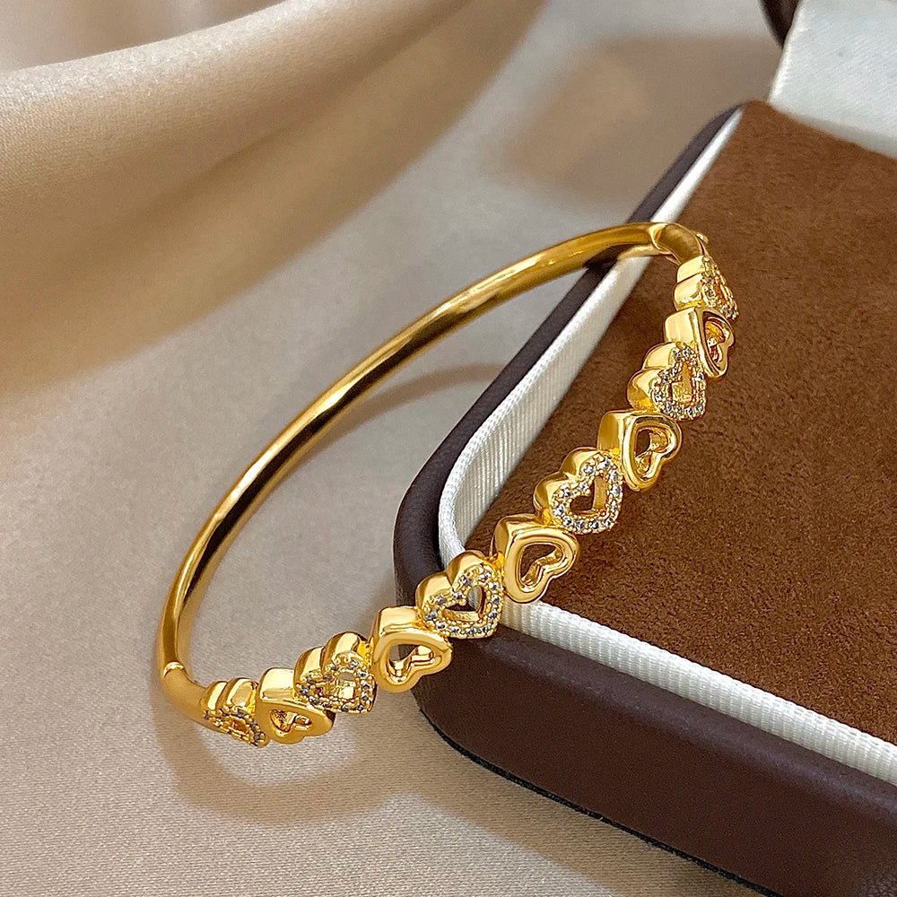 Elegant Zircon Heart Patchwork Cuff Bracelet for Women Fashion Gold Plated Copper Stacking Bangle Bracelets Jewelry Gifts