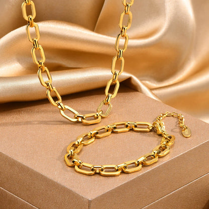 Polished Gold Oval Link Necklace