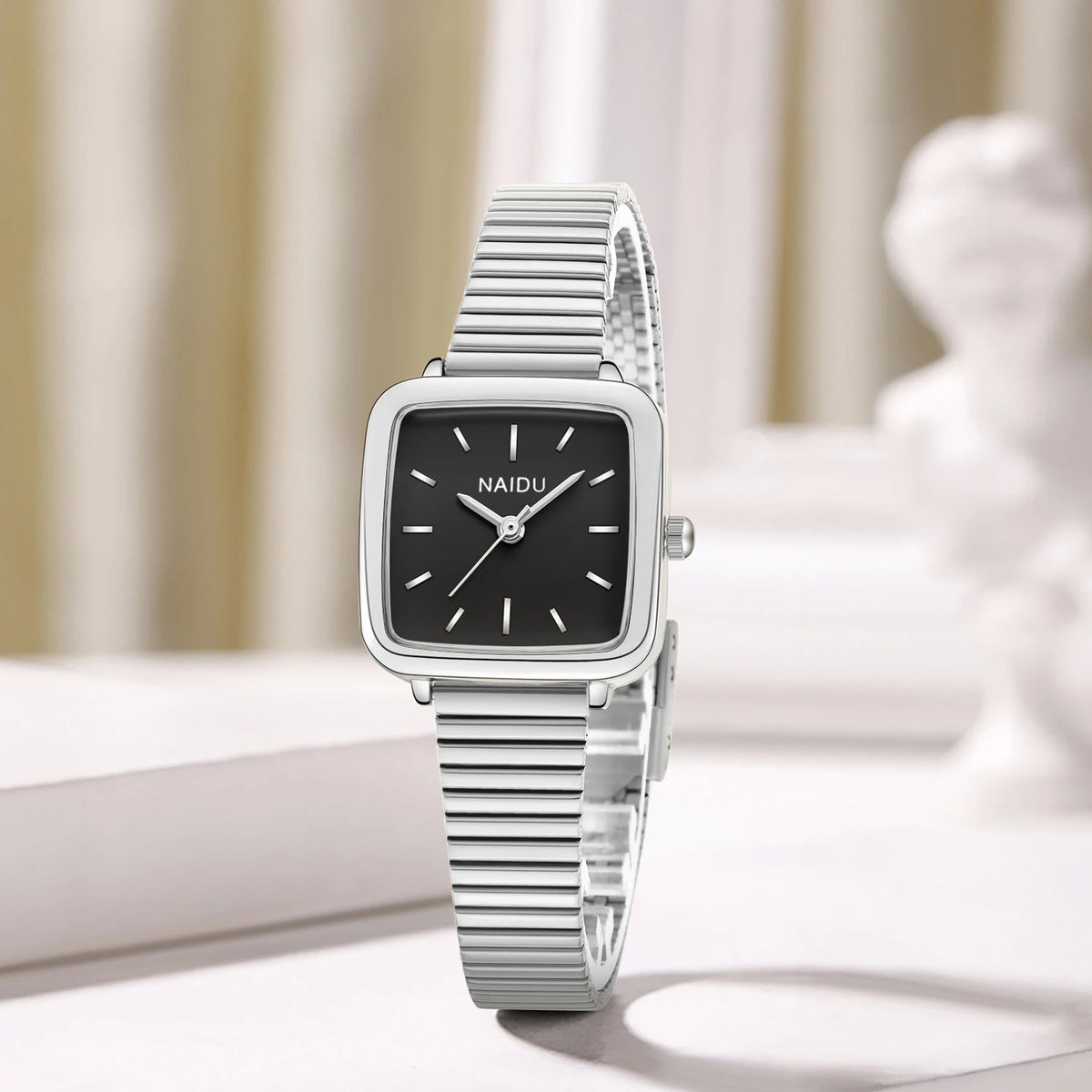 1 Piece of Women's Watch with a Simple, Artistic, and Retro Style, Featuring a Quartz Movement
