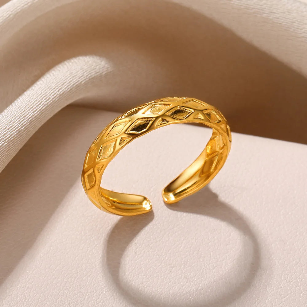 Abba's Best Elegant Orbit Ring