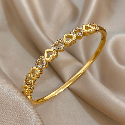 Elegant Zircon Heart Patchwork Cuff Bracelet for Women Fashion Gold Plated Copper Stacking Bangle Bracelets Jewelry Gifts