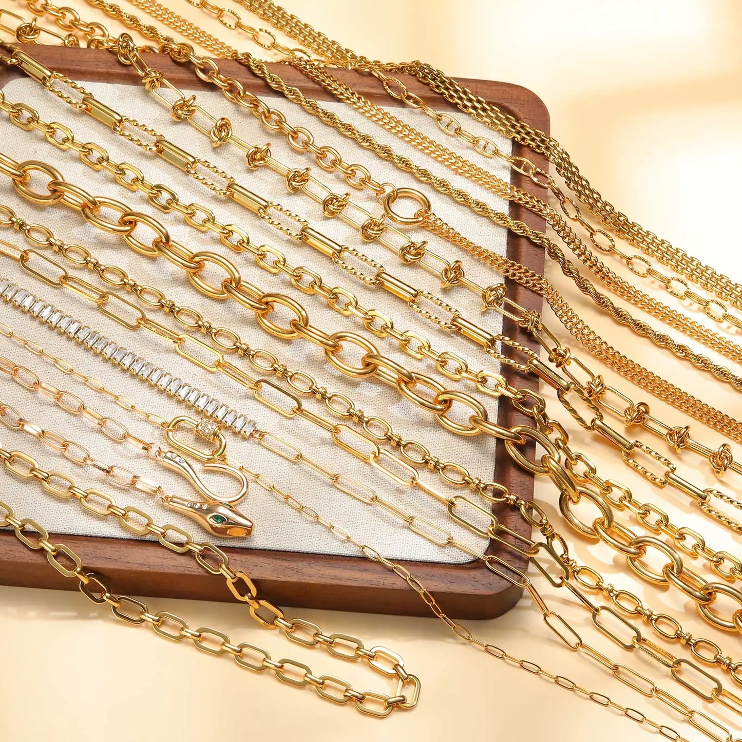 Polished Gold Oval Link Necklace