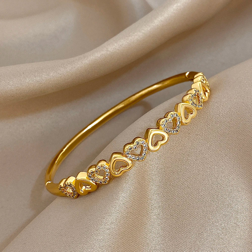 Elegant Zircon Heart Patchwork Cuff Bracelet for Women Fashion Gold Plated Copper Stacking Bangle Bracelets Jewelry Gifts