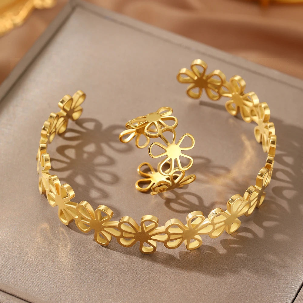 Timeless Hollow Flower Jewelry Set